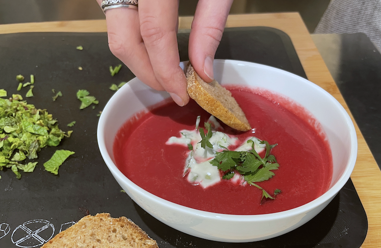 Asiatische Randensuppe